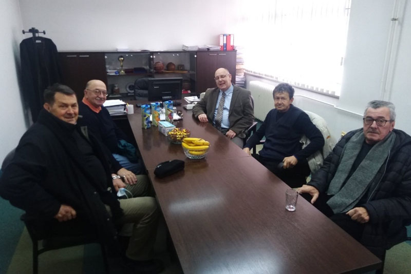 Mirzine kolege i prijatelji: Biberović, Abdurahmanović, Kausmović i Berbić sa dekanom Fakulteta