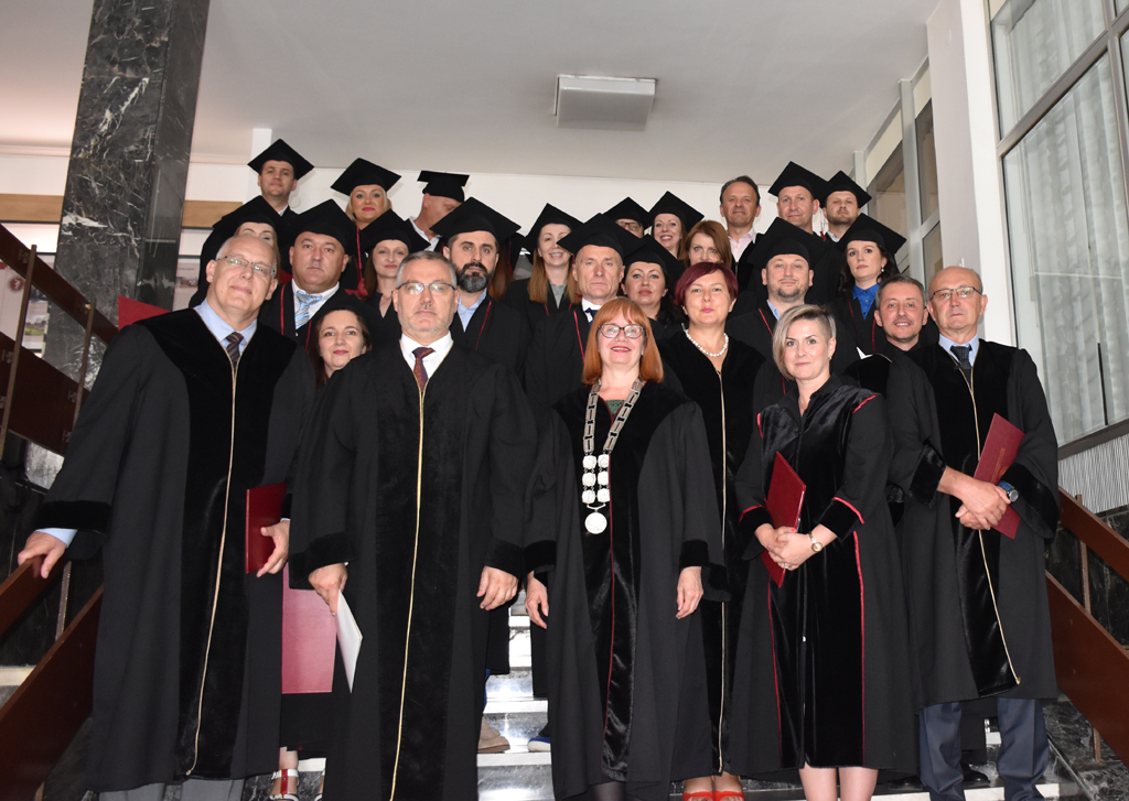 Univerzitet u Tuzli promovisao 24 doktora nauka, počasni doktorat dodijeljen Menachemu Rosensaftu