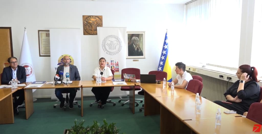 Univerzitet u Tuzli - Održana press konferencija povodom 30. Ljetnog univerziteta Tuzla – LJUT 2025