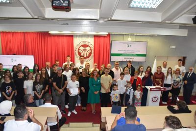 Na Univerzitetu u Tuzli predstavljeno deset učeničkih kratkih fimova na temu ‘Genocid nad Bošnjacima u Srebrenici’