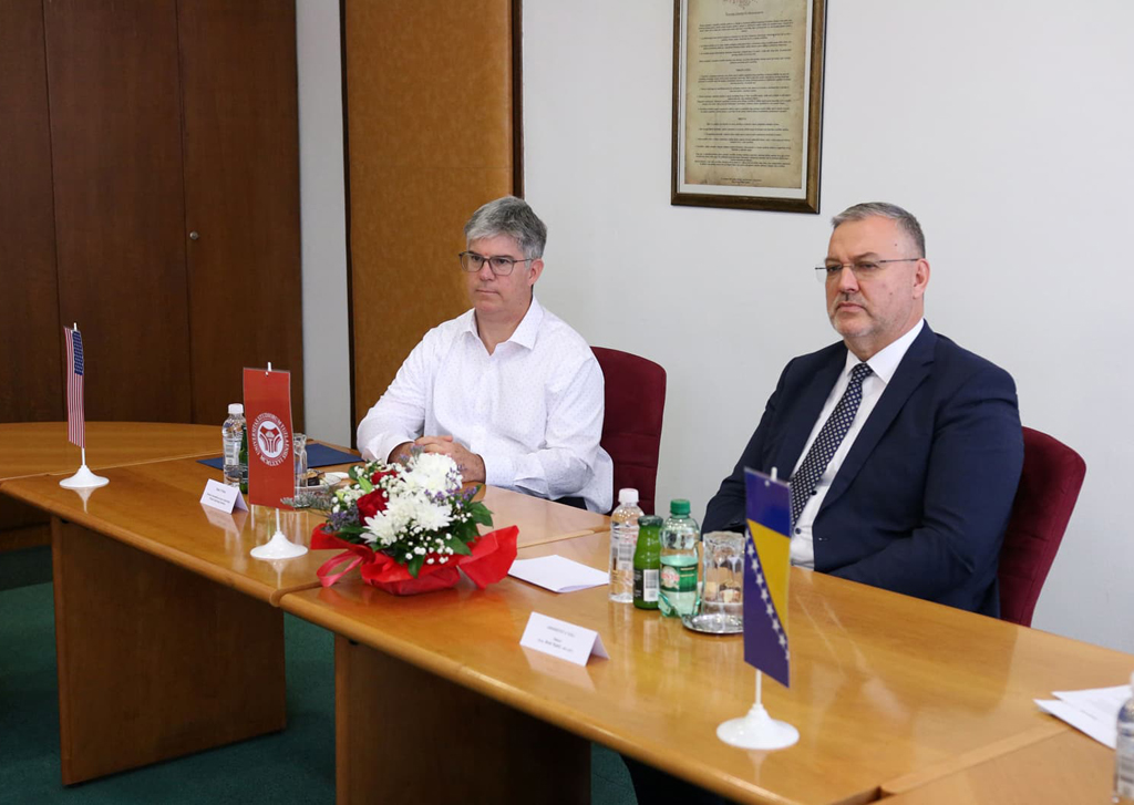 POSJETA DELEGACIJE AMBASADE SJEDINJENIH AMERIČKIH DRŽAVA UNIVERZITETU U TUZLI