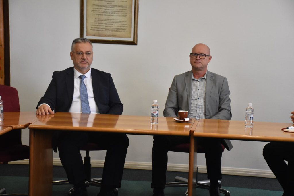 REKTOR UNIVERZITETA U TUZLI ODRŽAO SASTANAK SA PREDSJEDNIKOM GRUPACIJE POSLODAVACA TK