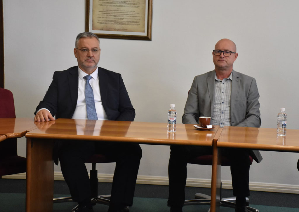 REKTOR UNIVERZITETA U TUZLI ODRŽAO SASTANAK SA PREDSJEDNIKOM GRUPACIJE POSLODAVACA TK
