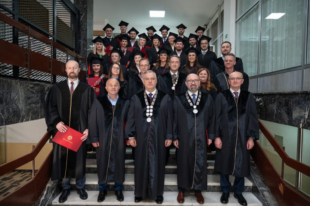 Univerzitet u Tuzli - Svečano promovirano 25 doktora nauka na Univerzitetu u Tuzli - decembar, 2025. god.