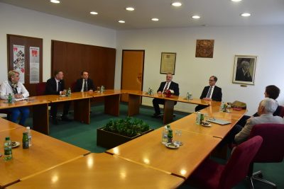 Rektor Univerziteta u Tuzli upriličio prijem za akademike ANUBiH povodom Dana nauke