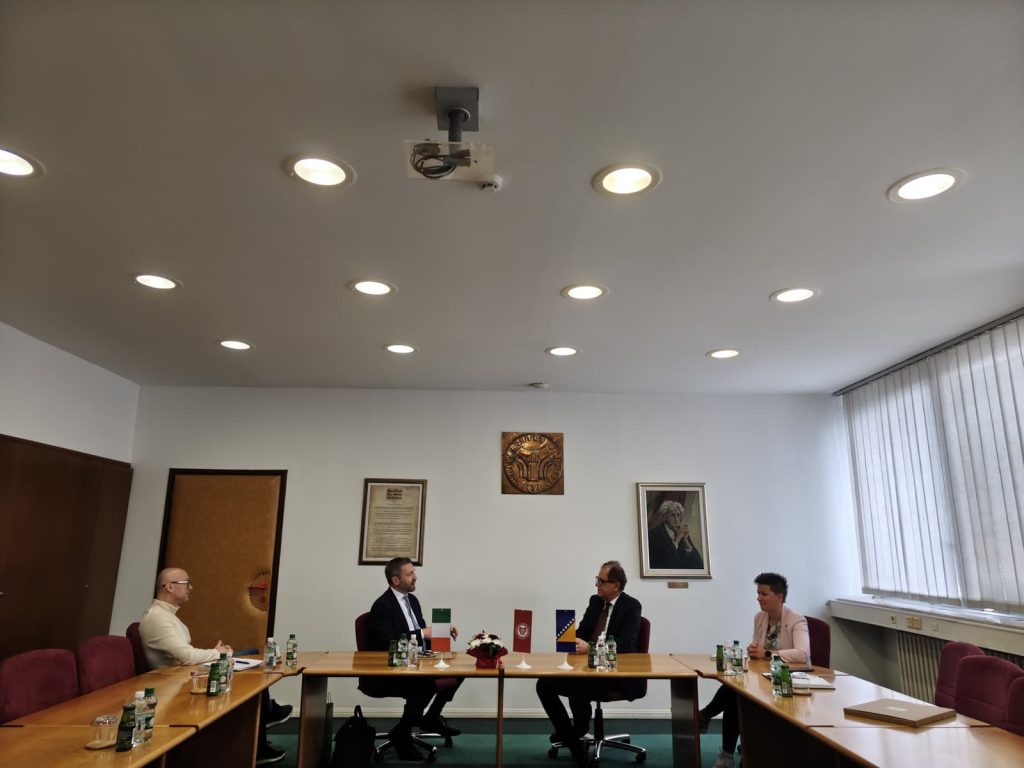 Posjeta ambasadora Irske Univerzitetu u Tuzli