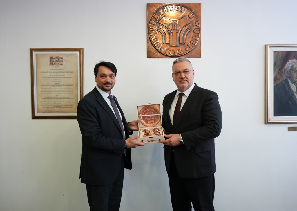 DELEGACIJA IUS-A POSJETILA UNIVERZITET U TUZLI